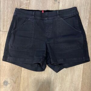 Spanx black denim pull on Shorts. Size medium.